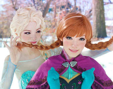 雙胞胎《Yuurisans》神還原Cosplay 冰雪奇緣Elsa x Anna