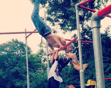 超閃《情侶健身操》為什麼現充連運動都要這麼麻煩（眼神死）