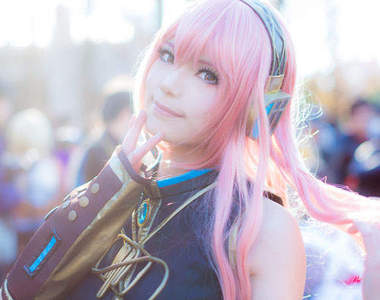 ゆう　看起來就像聖誕節早晨般的美女