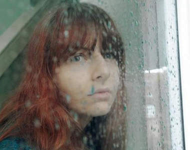 英《水過敏女孩》男友絕對是真愛XD