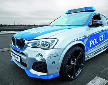 AC Schnitzer改造《BMW X4》變身245匹馬力帥氣警車