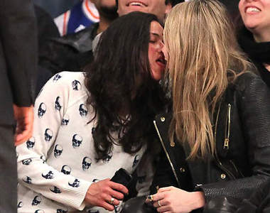 《玩命關頭》女星Michelle Rodriguez與超模Cara交往中？好強悍的一對情侶