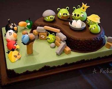 《宅宅蛋糕》電玩動漫迷以及網路重度使用者的愛糕