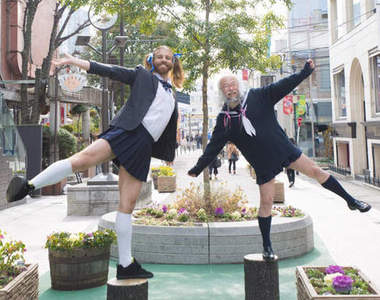 《水手服歐吉桑與鬍鬚女》相見歡 這絕對是最強交流啊~