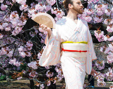 《鬍鬚女》新風格～這次感覺居然變正了