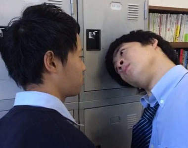 《嶄新的牆壁咚》三秒鐘沒笑出來就算你贏www