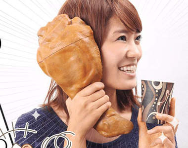 《日本肯德基》第二彈釋出 雞腿手機殼(大笑)