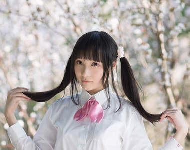 知曦　櫻花下的雙馬尾正妹太萌啦❤