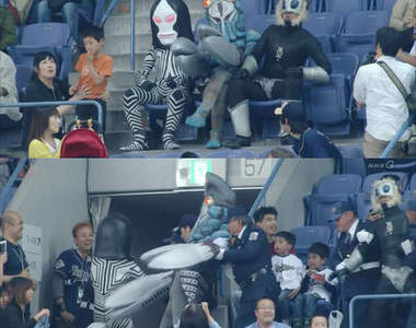 宇宙怪獸看棒球比賽的結果...竟然被警衛北北帶走惹wwww