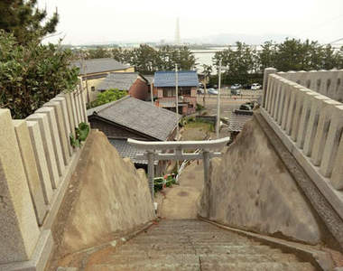 《殺人超陡樓梯》踏錯一步讓你直接上天堂?