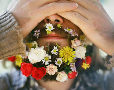 男人鬍子種滿花　似乎早已不是新流行？