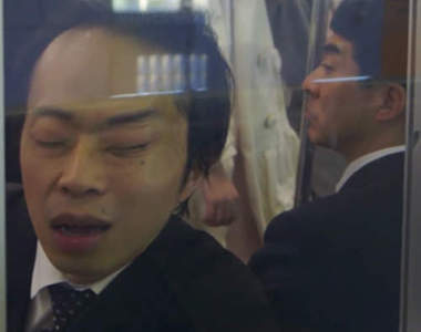 睡翻吧電車上班族　一支MV記錄下人們睡夢中的樣子