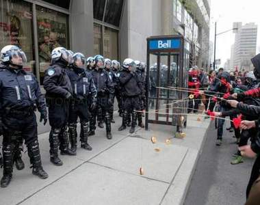 《抗議也可以創意》但用甜甜圈釣警察是哪招？