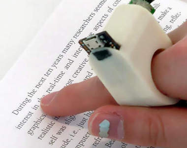 FingerReader盲人手指朗讀機   用手指一指就能幫你翻譯