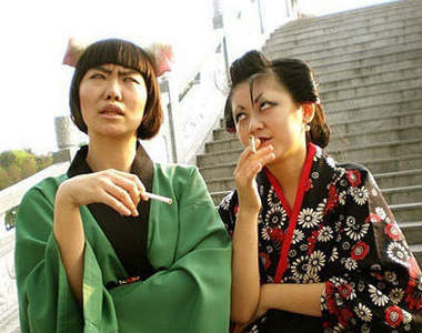 《我們一起男扮女裝》漢子們不甘示弱也來一下