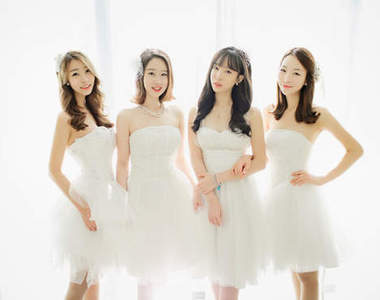 《姊妹婚紗照》沒老公沒關係　趁青春多拍幾張～