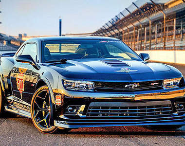 馬力505匹《雪佛蘭Camaro Z/28》超威大黃蜂Indy 500帶頭