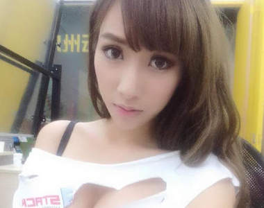 爆衣妹吳梓嫣　沒看過這麼正的電腦維修員