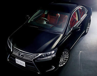 熱騰騰《Lexus HS 250h特別版》紅寶石內在美上陣