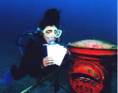 世界第一《海底郵筒》信還沒收到之前就泡爛了吧?