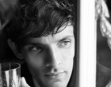 《梅林》Colin Morgan雜誌照 充滿魅力的魔法師