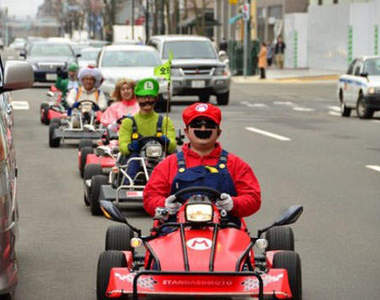 《瑪利歐賽車玩家小同感》每次都壓到自己上一圈丟的香蕉orz