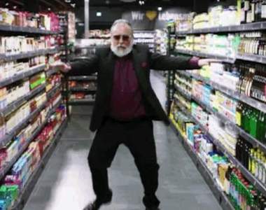 德國超市《洗腦宣傳曲》大叔你有事嗎？