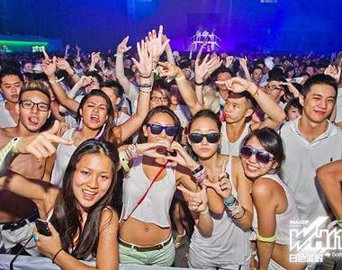 每夏最來電的電音派對：白色派對白趴～（來電ㄣㄣㄣ）