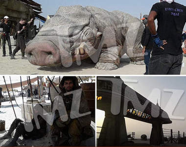 《星際大戰7》首波片場照 「自由之心」黑美人加盟