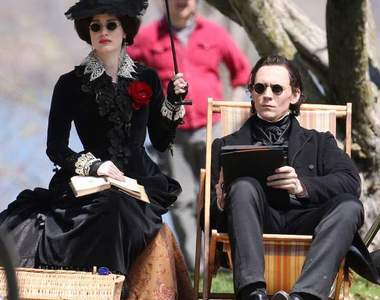 電影《Crimson Peak》殺青 一身黑劇組真是太帥氣了