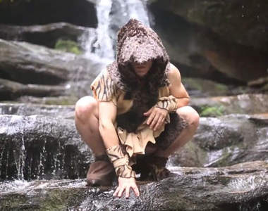 《刺客教條：AC／BC》石器時代的刺客長什麼樣子呢？