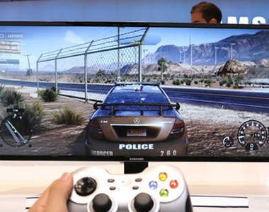 驚人《超巨大的彎曲電腦螢幕》一公尺的寬度根本是電視吧