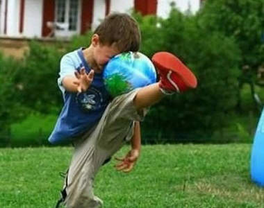 《從遊戲中學到人生教訓的孩子們》所謂失敗為成功他老母...（憋笑）