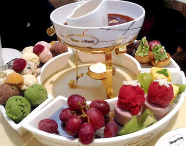 哈根達斯《冰淇淋巧克力火鍋》好奢華