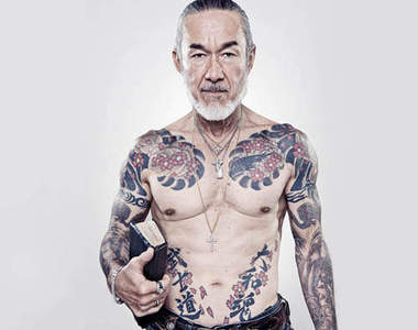 刺青《不良牧師》傳教時會裸上半身嗎？✪ｖ✪