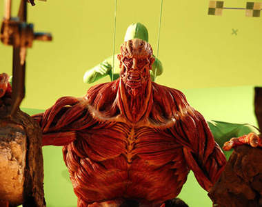 《進擊的巨人》汽車廣告幕後花絮　原來超大型巨人是這樣動的