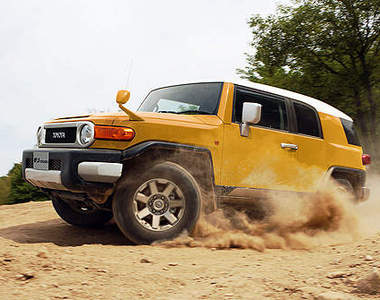 日本小改良《Toyota FJ Cruiser》再來點顏色瞧瞧