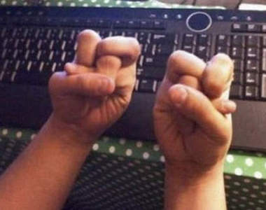 韓《折手照接龍》明明人家只是問問而已大家何必認真⊙＿⊙