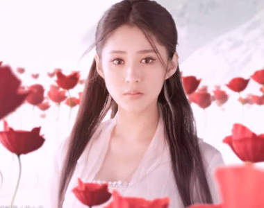 李心艾HsinAiLee 從高空落下也不失美感的小龍女