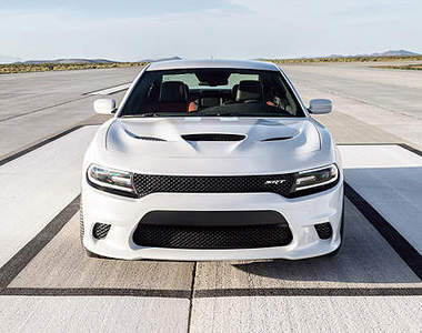 馬力707匹《Dodge Charger SRT Hellcat》地表最強房車？