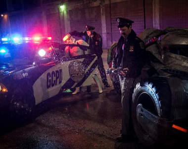 風暴兵亂入《蝙蝠俠大戰超人》片場 導演你有多愛星際大戰？