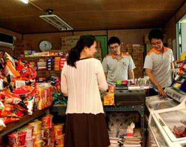  《高中合作社變身便利商店》這樣每節下課都想衝去買東西吃耶～