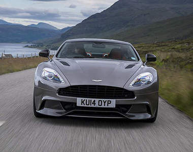 2015年式《Aston Martin Vanquish》更會跑還更省油?