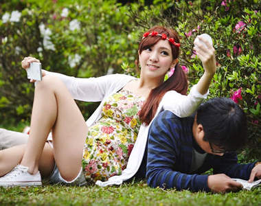 傳說中的把妹神器Sony外掛鏡頭式相機QX10　讓魯蛇也能有春天！