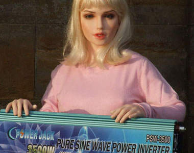 情趣娃娃模特兒　國外eBay賣家不花錢也能請來麻豆拍照