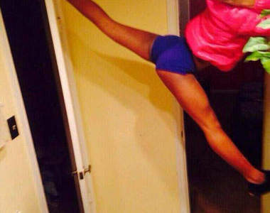 老外新流行《自拍奧運》超有事的一場自拍PK......