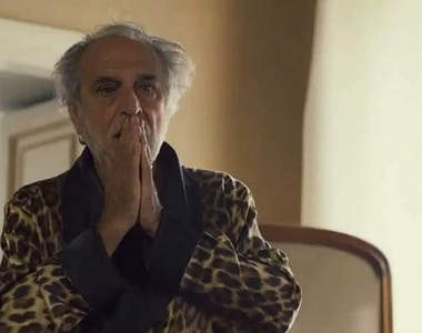 《飛雅特廣告》想換車就喂它吃藍色小藥丸吧