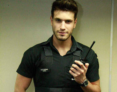 巴西《最帥地鐵保全》真的不是模特兒兼職嗎☉☉