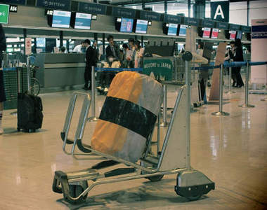 《壽司行李箱套》這下機場真的變迴轉壽司店惹ww