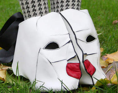 《蜈蚣腳的異想世界》你的高跟鞋能比我厲害?